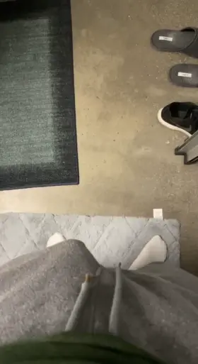 21M - love wearing these sweats out in public