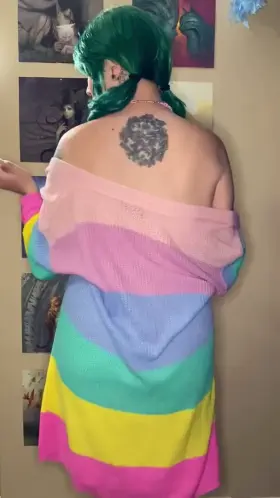 I’m pulling up my sweater for you