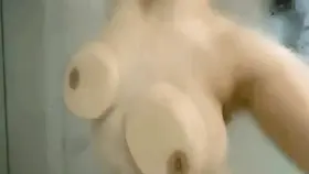 [Gif] You pull up at a set of lights. I walk over to your car and ask if you’d “like me to wash your windscreen for a dollar”… what do you do?