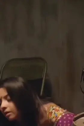 Sonali Kulkarni Navel in Saree