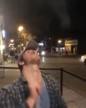 HMB while i flip my cigarette