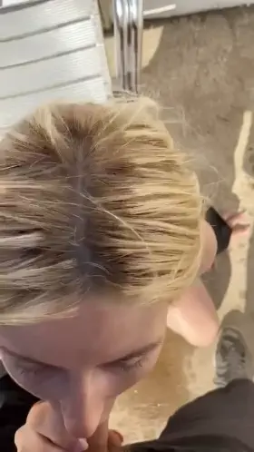 I love a big cock down my throat 👅🙈🔞