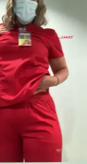 Meeting in the work bathroom (f)