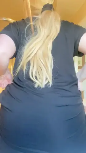 Sundress season is here to stay 😜[f]