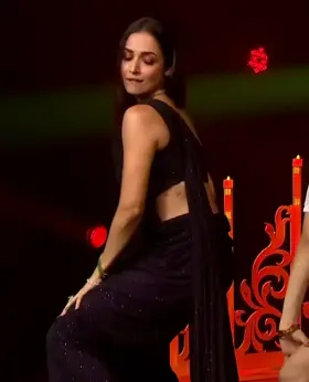 No can beat this bust Indian Milf AKA Malaika Arora