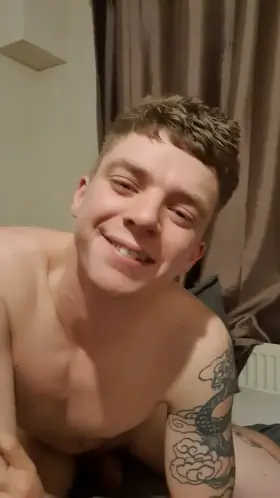 [M24] UK Verfied Ameature. Come say hi 😏