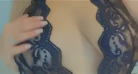 Someone come help me take this off, Daddy isnt home 💋