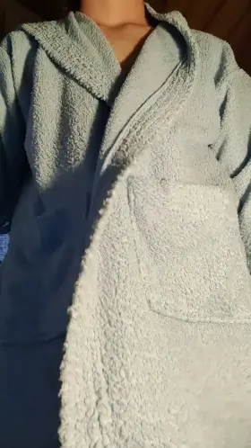 Come and help daddy to tie his bathrobe