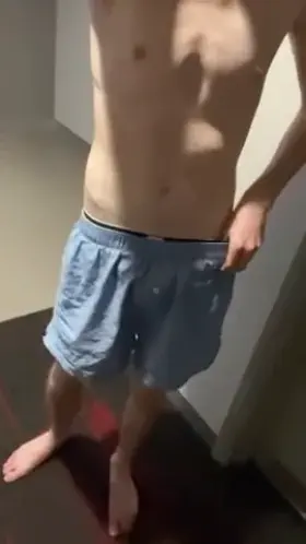 (m) A nice stroll through the hall. Sorry for bad lighting.