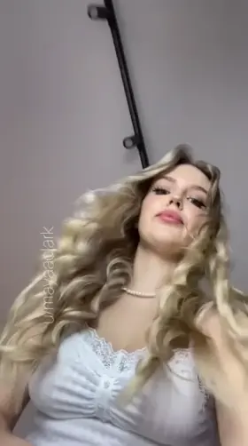 Look at my pink pussy!