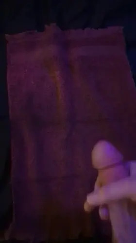 First time posting a cumshot vid... ⬆️ If you want more 😈💦