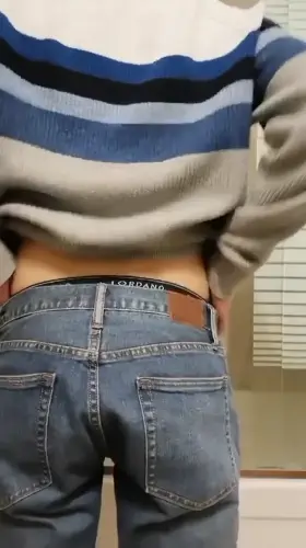 [22] shy boy in Canada, pms open 😚