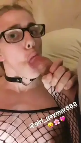 Good girls can have a little cock, as a treat☺️💖