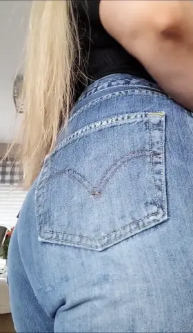 Mom jeans are superior