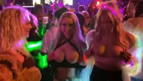 23[F4A]Hit the up arrow that if you want to pound me hard Snpcht: miaskans