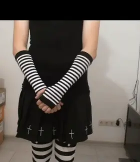 Someone please caption my pictures/gifs. More in my history :)