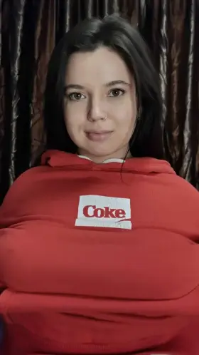 Wanna come round and watch a movie? 💕💕