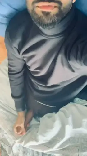 Lie down next to (m)e for a slow sloppy makeout?