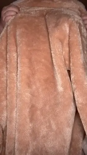 Do u guys like stretch marks😈