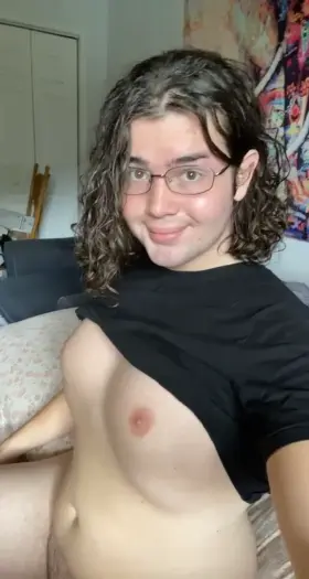 I’ve never been so happy and proud of my body! I feel so soft and hot 🥰