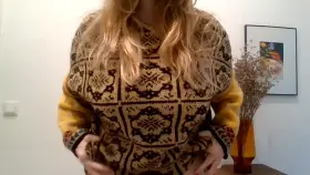 These boobs won't reveal themselves, will they ? 🤨