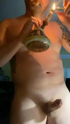 Who wants to join for an evening toke and stroke