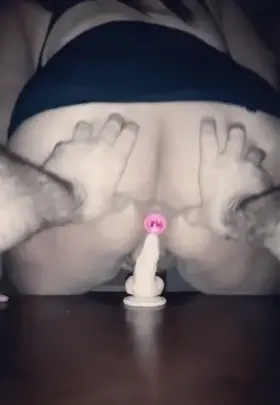 Fun fact: fat bitches have creamier pussies! 💯