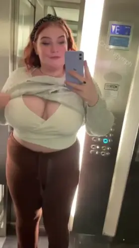 A quick flash in an elevator