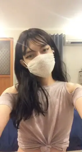 wanna fuck me? say yes and ill send u a surprise