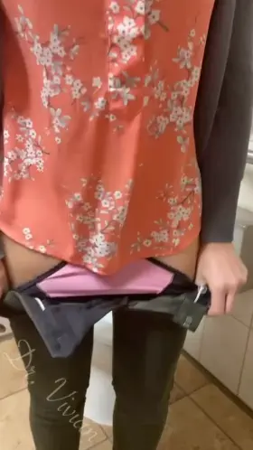 Just a classy mom piss for you