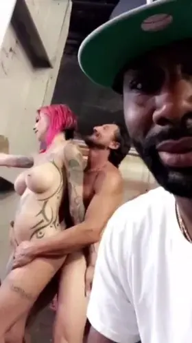 Anna Belle Peaks BTS