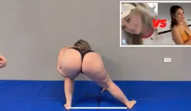 Holly Vs Brooke (DM for full vid)