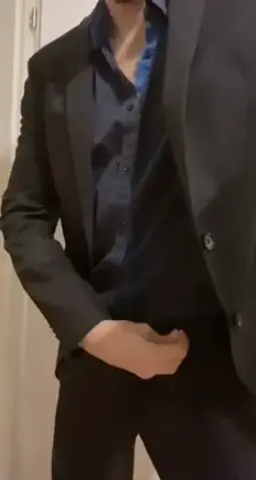 do you like my suit?😏