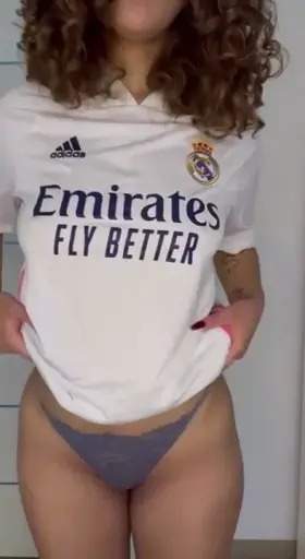 Could you help me, lick my nipples and come to sext with me😈