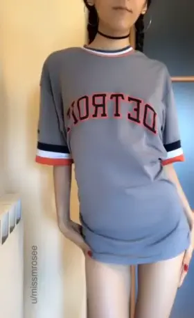 Hard to compete with all the big tits on Reddit but I know some of you guys love my flat chest...am I wrong?