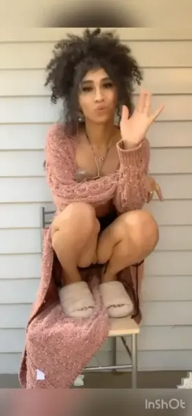 I love letting her hang🤤🍆 do you ?