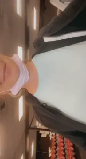 22[F]Arrows up upv*te this if you want to fuck me raw SC: miatinx