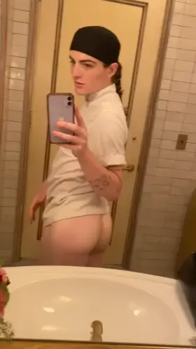 Objectively, I know how to cook n clean for u 🥰😜