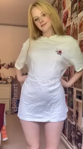 I may have the smallest boobs here but I hope you still enjoy this on/off ❤️