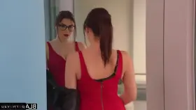 Could someone tell me the name of the song?