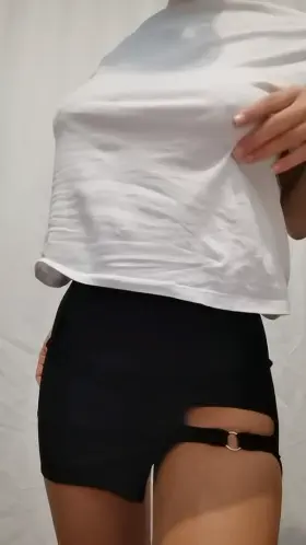 Can i put theese one your [F]ace and jiggle them?