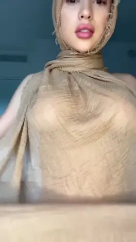 ANY LOVE FOR AN ARAB GIRL ? ( her free album in comment )