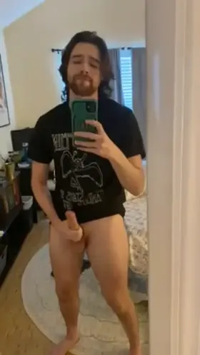 Any big booty ladies wanna milk my cock for me?