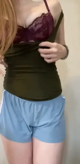 Come see me on OnlyFans for ✨FREE✨ I upload daily, my premades🍑 will satisfy your heart’s desire, and I can talk sports like a mf riot! I have the BEST rack too.. Tall☝️Smart📚 Sexy 👗 Let’s fuck around with that FF League🏈