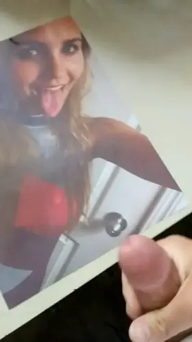 My Crush has such a cute face for cum :)