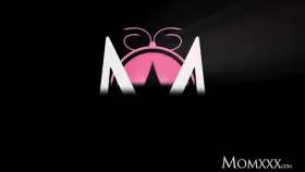 MOM Horny Asian babe fucked by rock hard masseur at Spa swimming pool