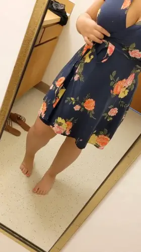 Sundresses give me the perfect excuse to not wear panties to the office