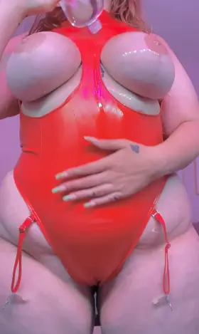 Oil + thick girls ❤️