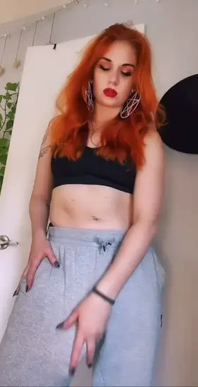 It’s gray sweatpants season. How’s my print?