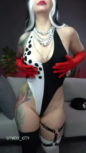 Cruella de Ville by me, Twerk Kitty